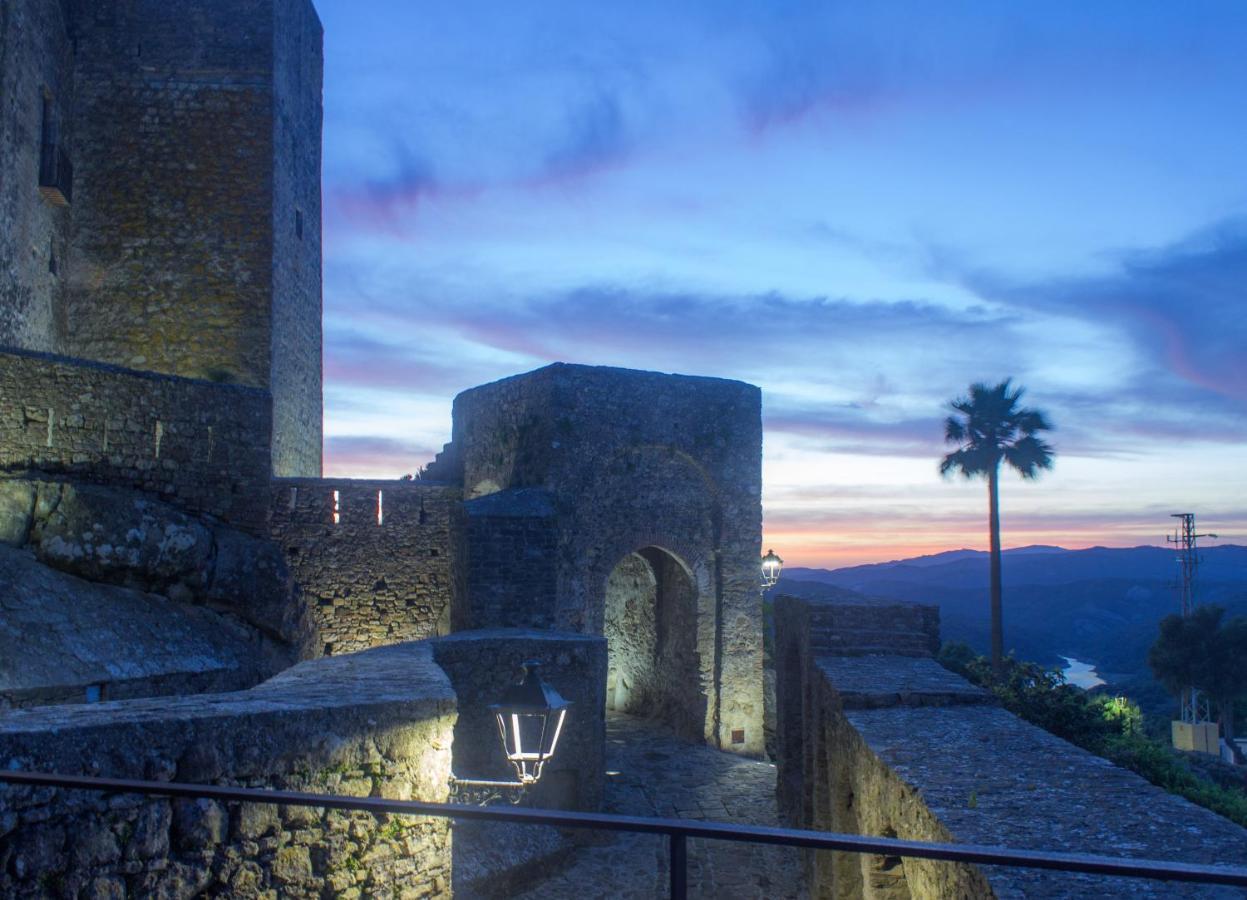 Casa En Fortaleza Medieval Кастельяр-де-ла-Фронтера Екстер'єр фото
